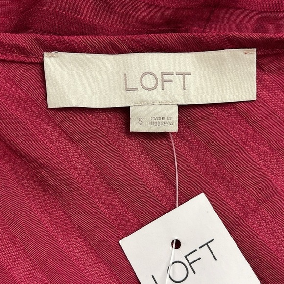 LOFT NWT Berry Striped V Wrap Back Long Sleeve Cropped Top Size Small - Picture 9 of 12
